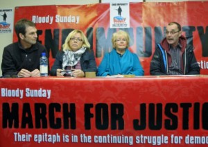 Bloody Sunday March Committee - Da sx: Jim Keys, Helen Deery, Kate Nash e Liam Wray