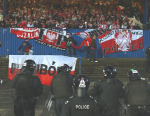 Tifosi polacchi a Widsor Park, Belfast