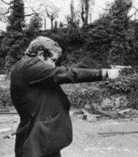 Martin McGuinness con la pistola