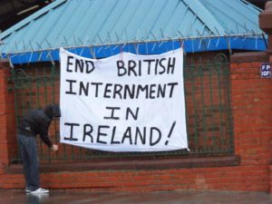 32 CSM: picchetto anti internamento a Belfast