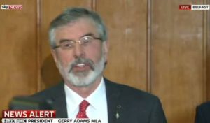 Conferenza stampa di Gerry Adams dopo il rilascio | © Sky News