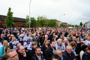 Folla a inaugurazione murales per Gerry Adams