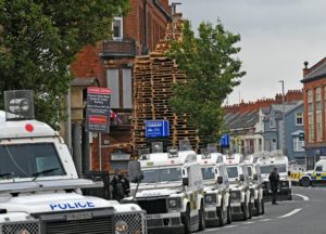 La polizia a Short Strand, East Belfast | © Alan Lewis Photopress
