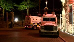 Derry: schieramento di polizia