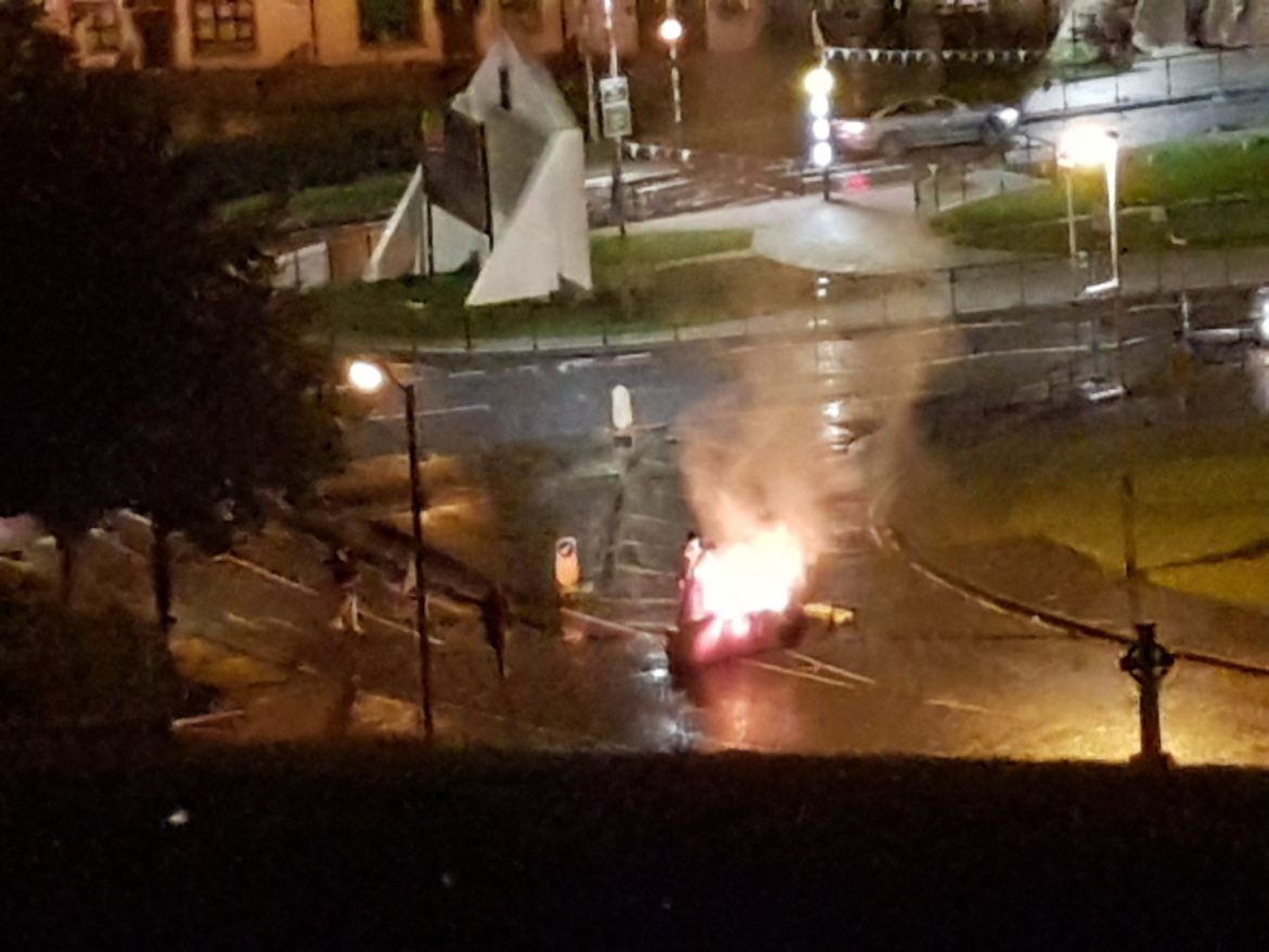 Derry: barricata in Fahan Street