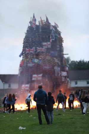 Bonfire nel Bogside a Derry | © Liam McBurney-PA